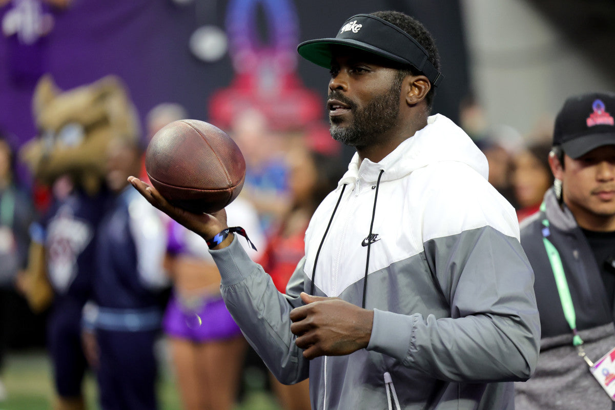 Shedeur Sanders Reveals Growing Mentor Relationship With Michael Vick