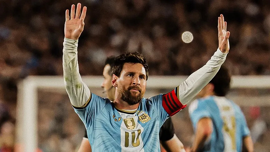 Lionel Messi Argentina farewell card sets record as Topps adds white opal 1-of-1 autograph to set