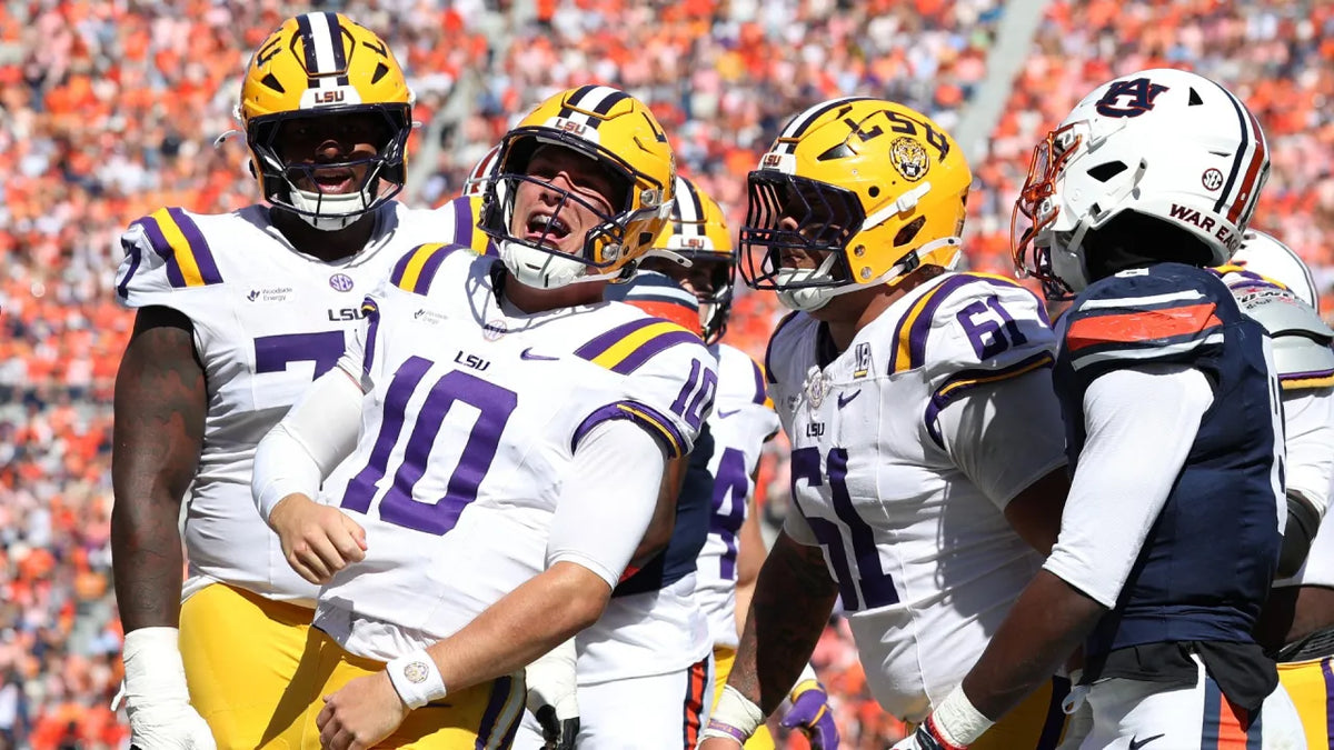 College Football Playoff bracket for Week 9: Projecting top four seeds, first-round matchups, bubble teams