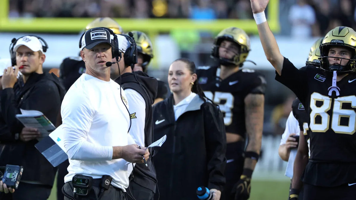BYU-UCF ending, explained: How Knights overcame controversial end of regulation to knock off No. 2 Cougars