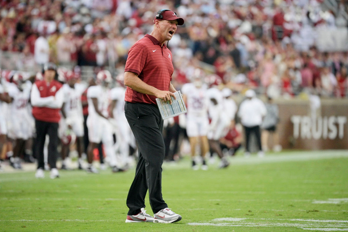 5-Star QB Predicted to Commit to College Football Powerhouse