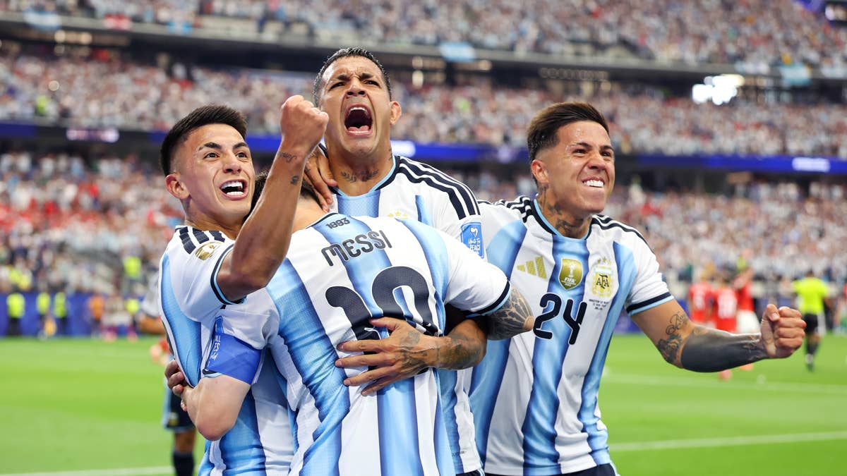 Who Are the Commentators for the Argentina vs. Egypt World Cup Match?