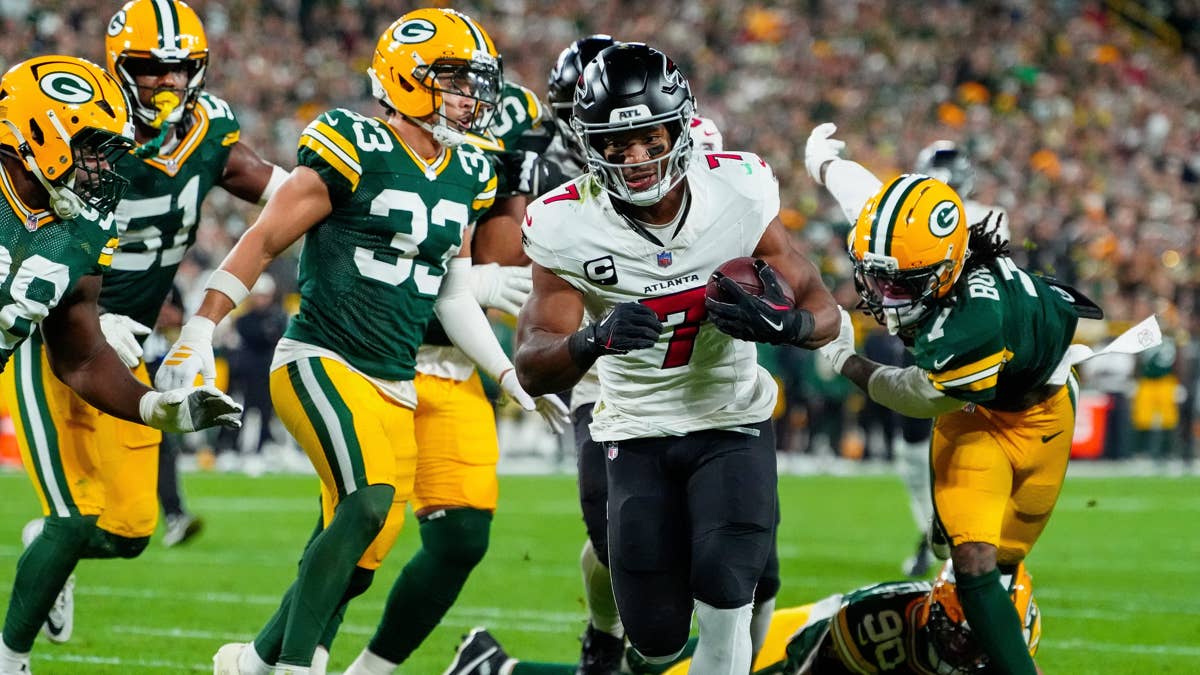 Atlanta Falcons RB Bijan Robinson Wins Week Three's NFC Offensive Player of the Week
