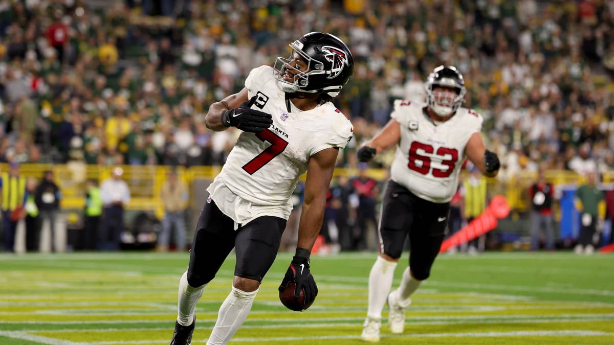 Atlanta Falcons RB Bijan Robinson Wins Nickelodeon’s NVP Award