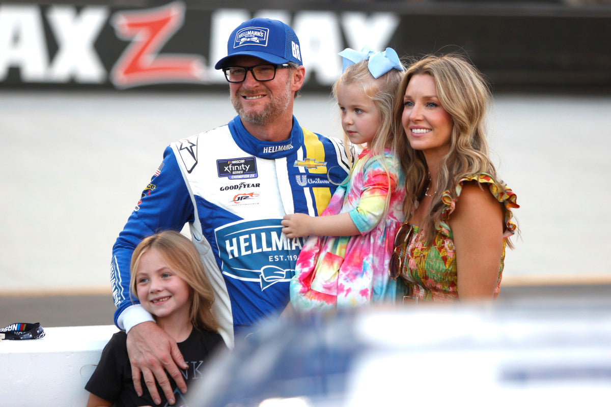 NASCAR Fans Thinking Of Dale Earnhardt's Family On 25-Year Anniversary