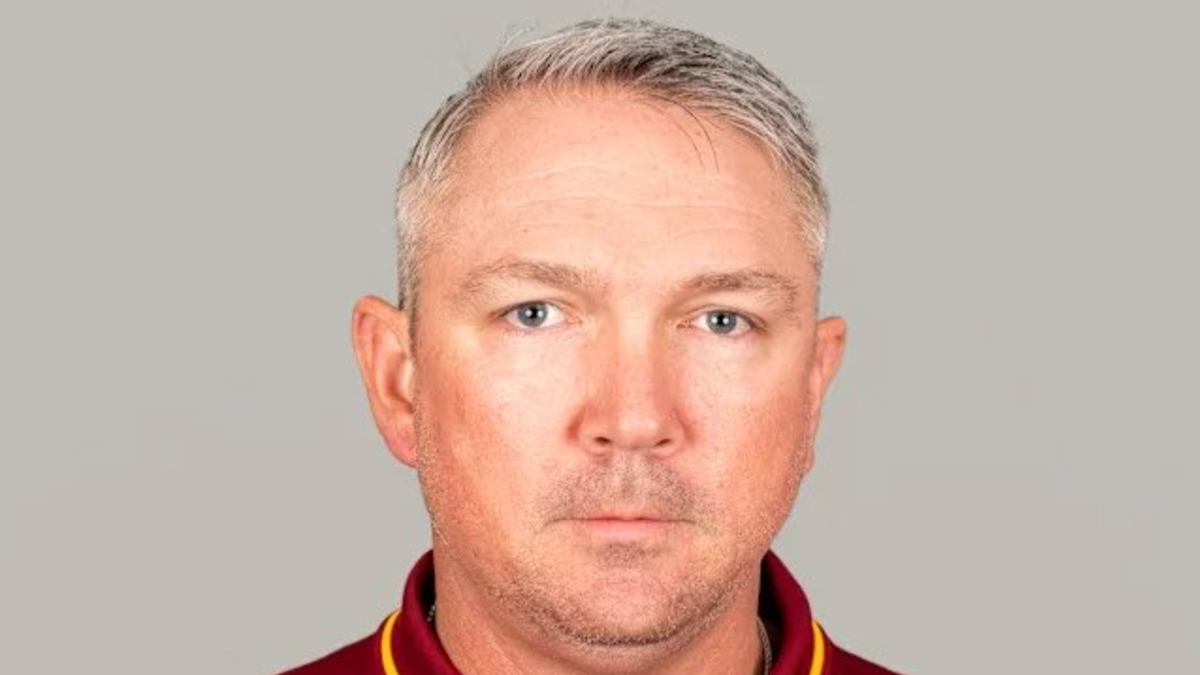 Details Emerge From Commanders' Firing of Ben Steele