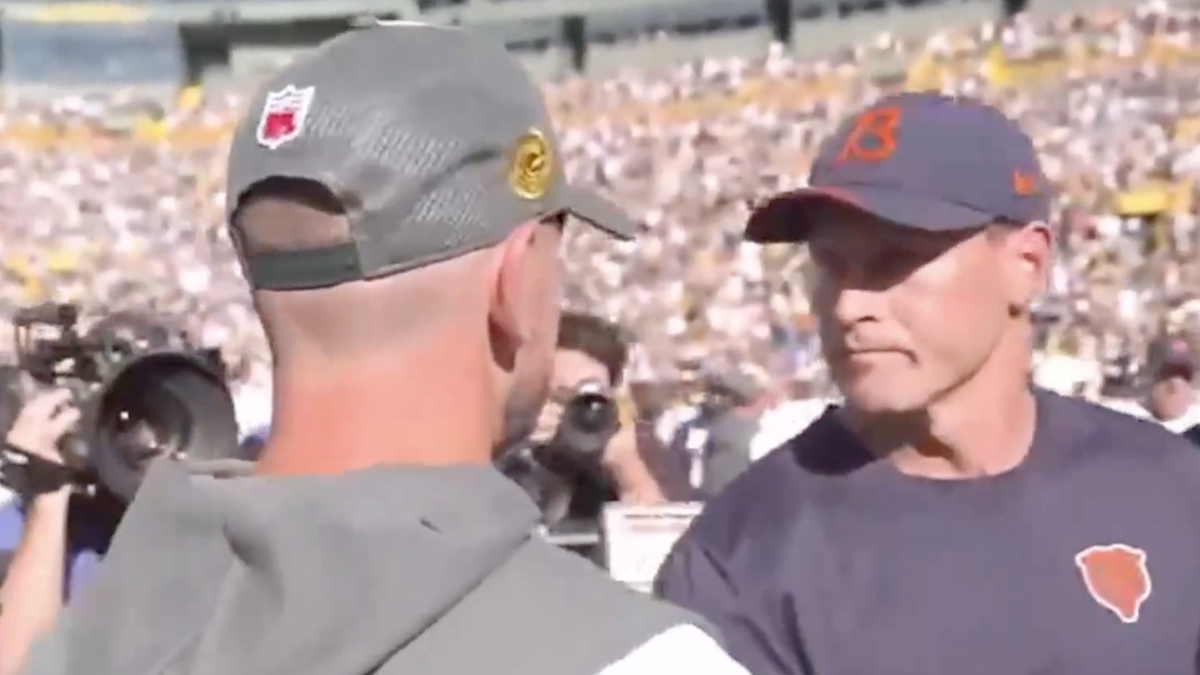 NFL Fans Loved Ben Johnson's Postgame Handshake With Matt LaFleur Sunday