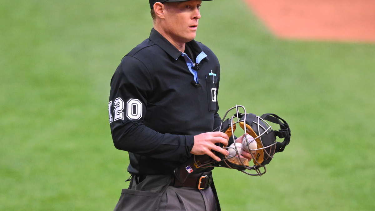 How Much Do MLB Umpires Make? Updated Salary and Pay Structure