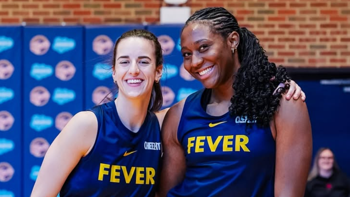 Caitlin Clark Makes Request To Photographers On Team Photo Day