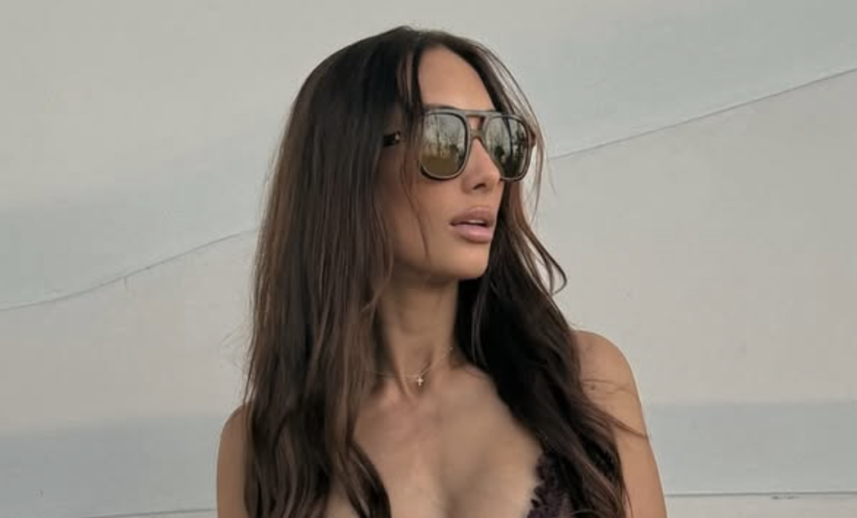 WWE Legend Carmella Causes Frenzy With Dress Photo