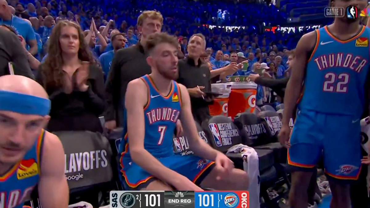 Alex Caruso Shoved NBC's Cameraman Out Of Thunder's Huddle