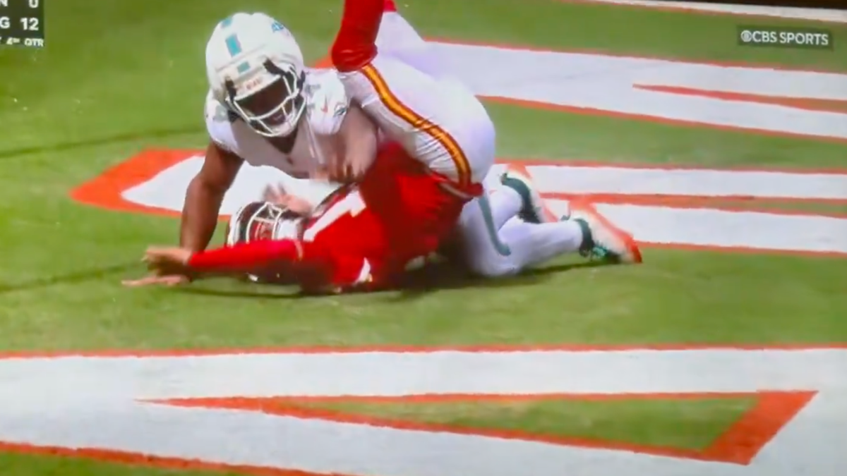 NFL Fans Urging League To Change Roughing The Passer Rule