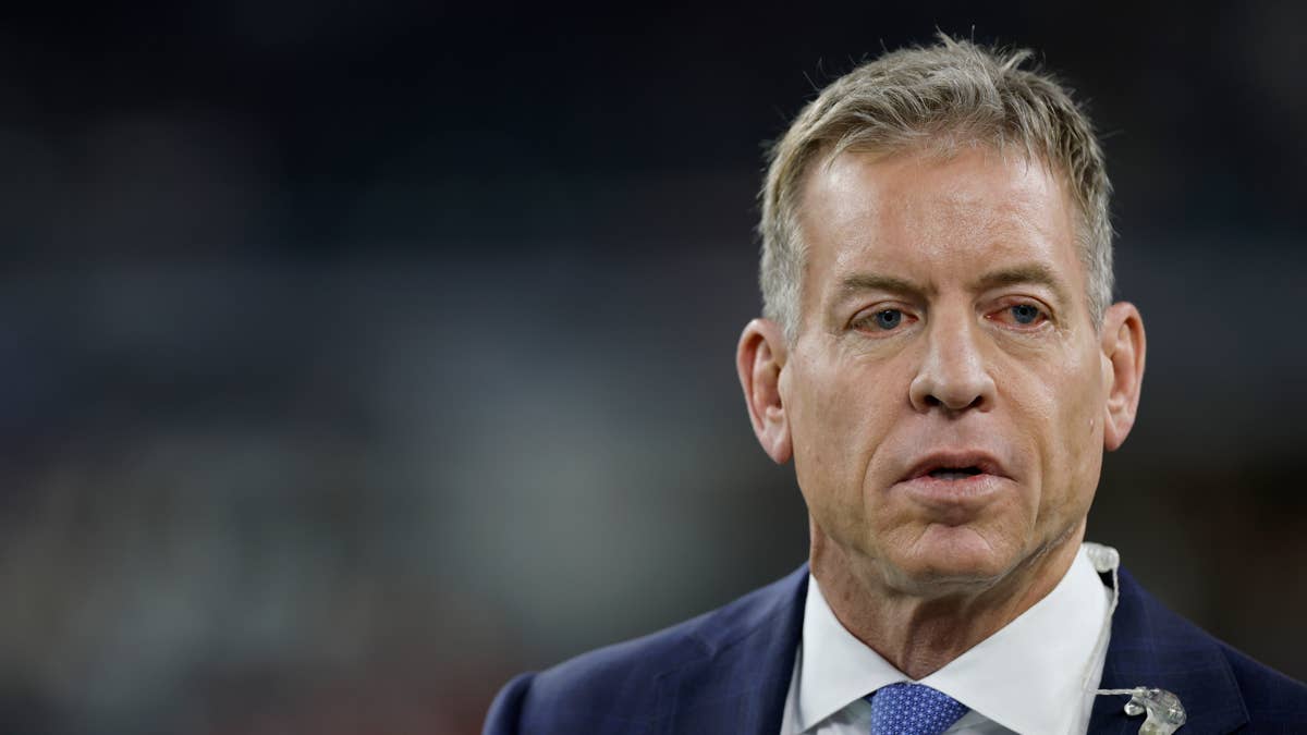 Troy Aikman Emerging As Fans' Preferred CBS Replacement For Tony Romo