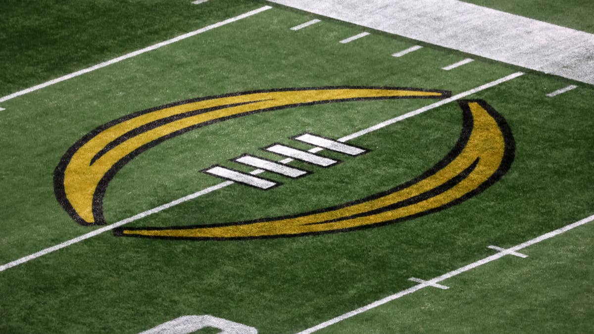 College Football Fans Not Happy With Push To Change Playoff