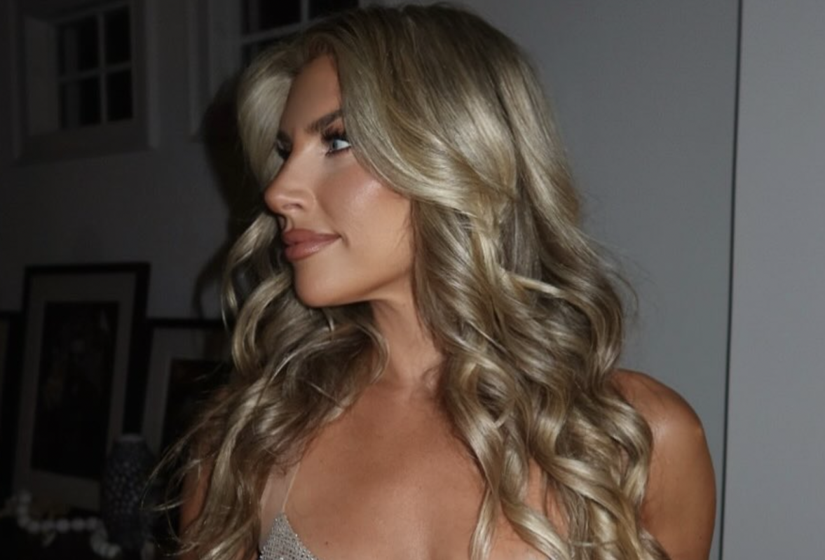 'Perfect' NFL Sideline Reporter Caused Stir With Birthday Photo