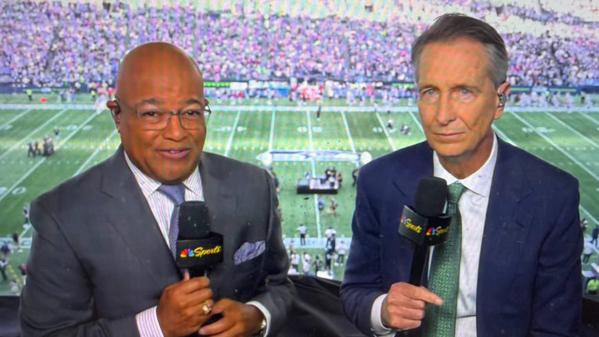 NFL Fans Already Criticizing Cris Collinsworth's Performance Tonight