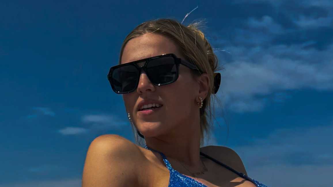 Dallas Cowboys Cheerleader Wins NFL Preseason With Swimsuit Photo
