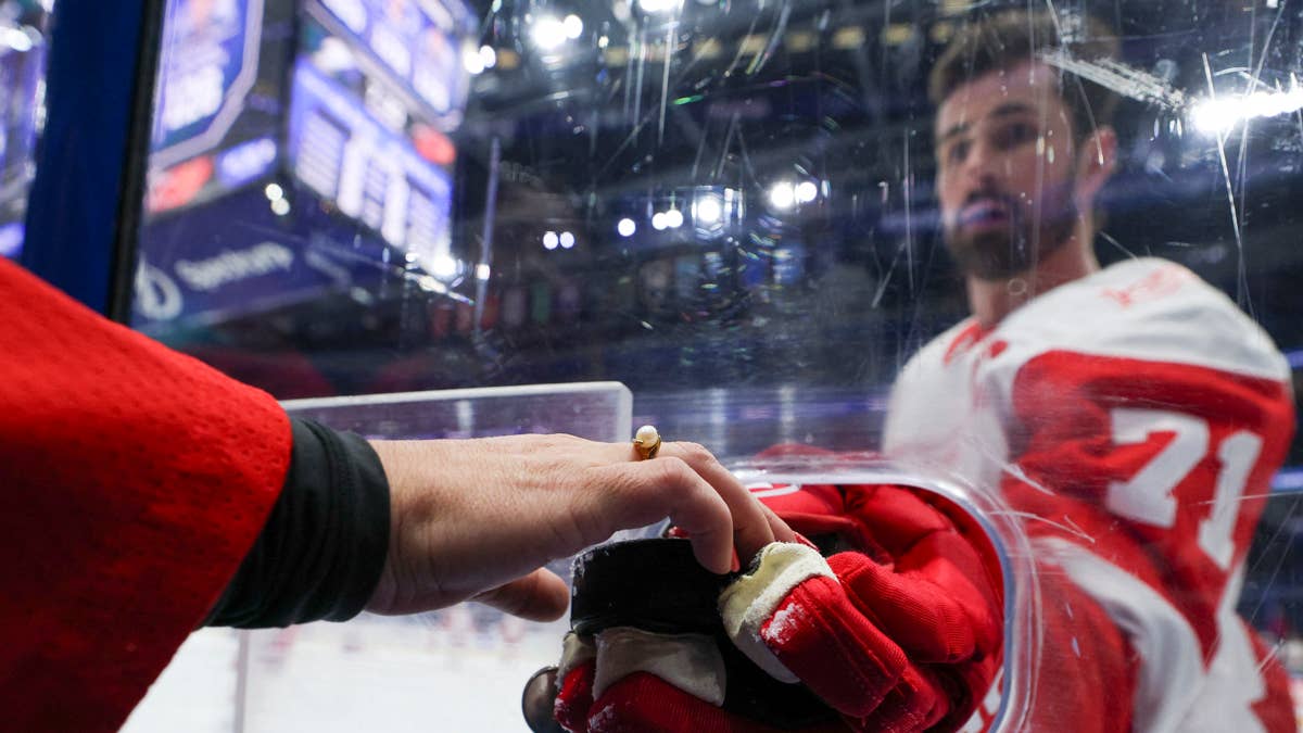 Dylan Larkin-Canadiens Trade Situation Gets Update from David Pagnotta, Pierre LeBrun