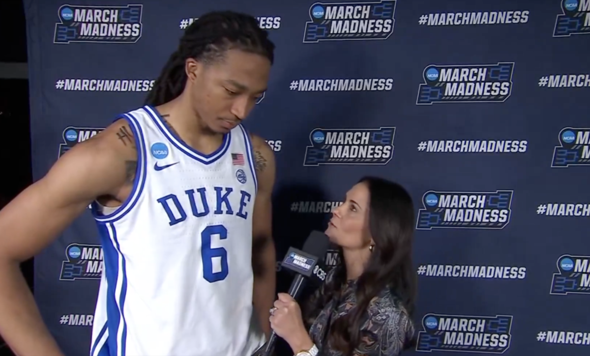 Jon Scheyer Looks Horrible After Duke Player's Halftime Interview On CBS