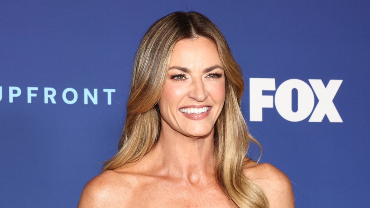 Erin Andrews Grabs Attention In 'Stunning' Dress at 48
