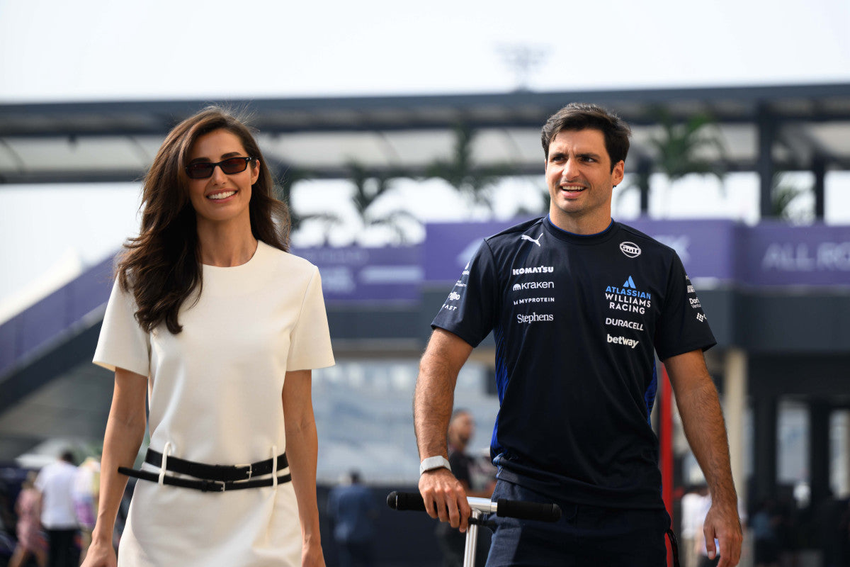 All About Carlos Sainz’s Girlfriend, Rebecca Donaldson: Age, Height, Career, Ethnicity, and More