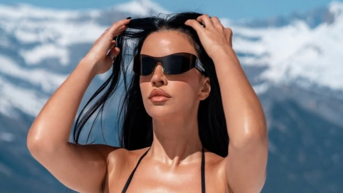 Viral Formula 1 Fan Grabs Attention With Swimsuit Photo