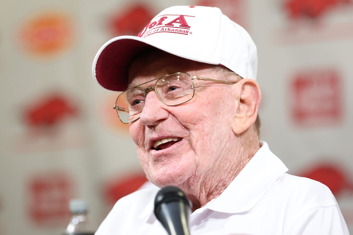 Lou Holtz Visitation, Funeral Service and Burial Details Announced