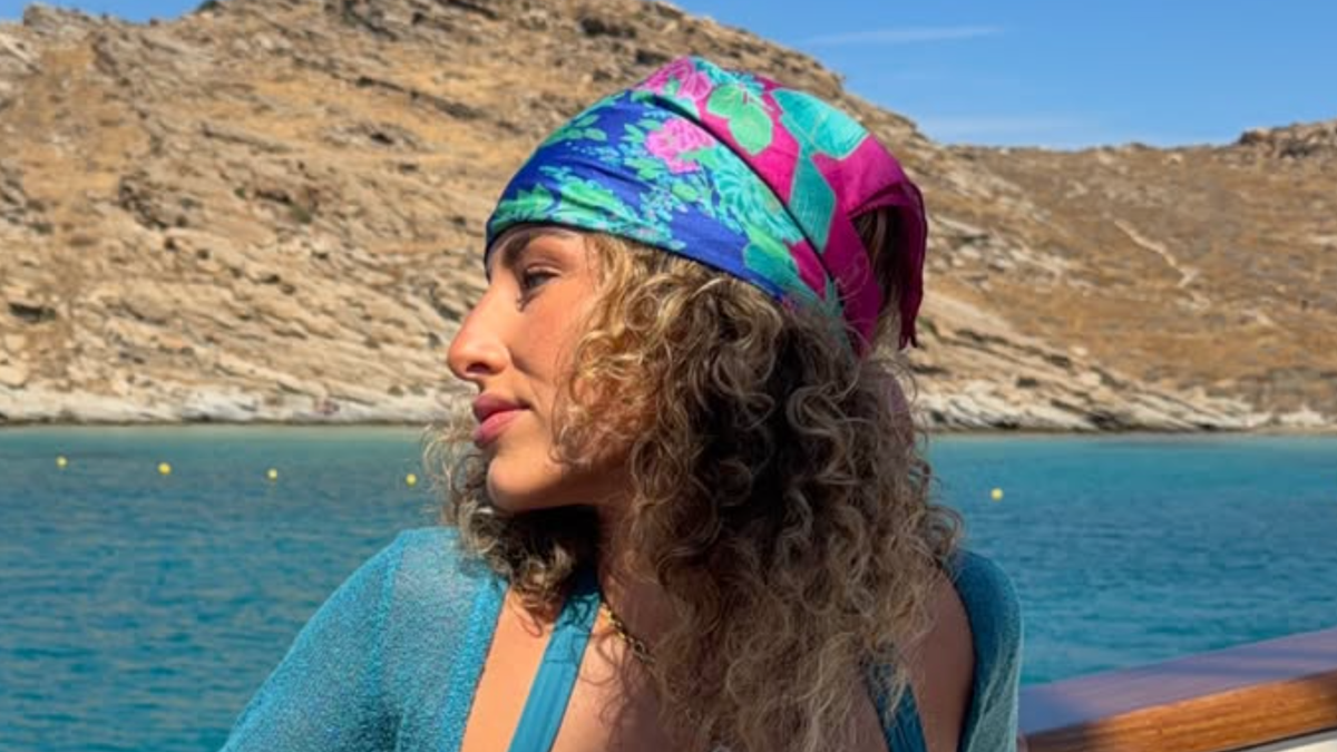 Gia Duddy Sends Fans Into Frenzy With Blue Swimsuit Photo