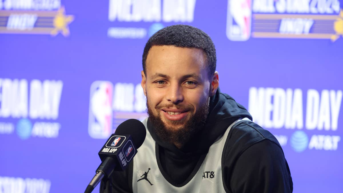 Steph Curry Reacts to What Happened in WNBA Game