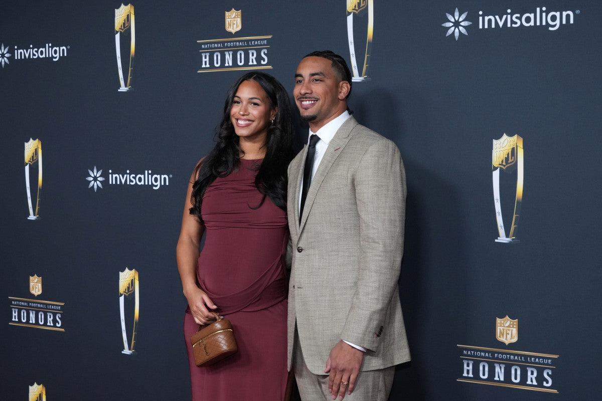 Packers QB Jordan Love Has Three Words After Wife's Retirement Announcement