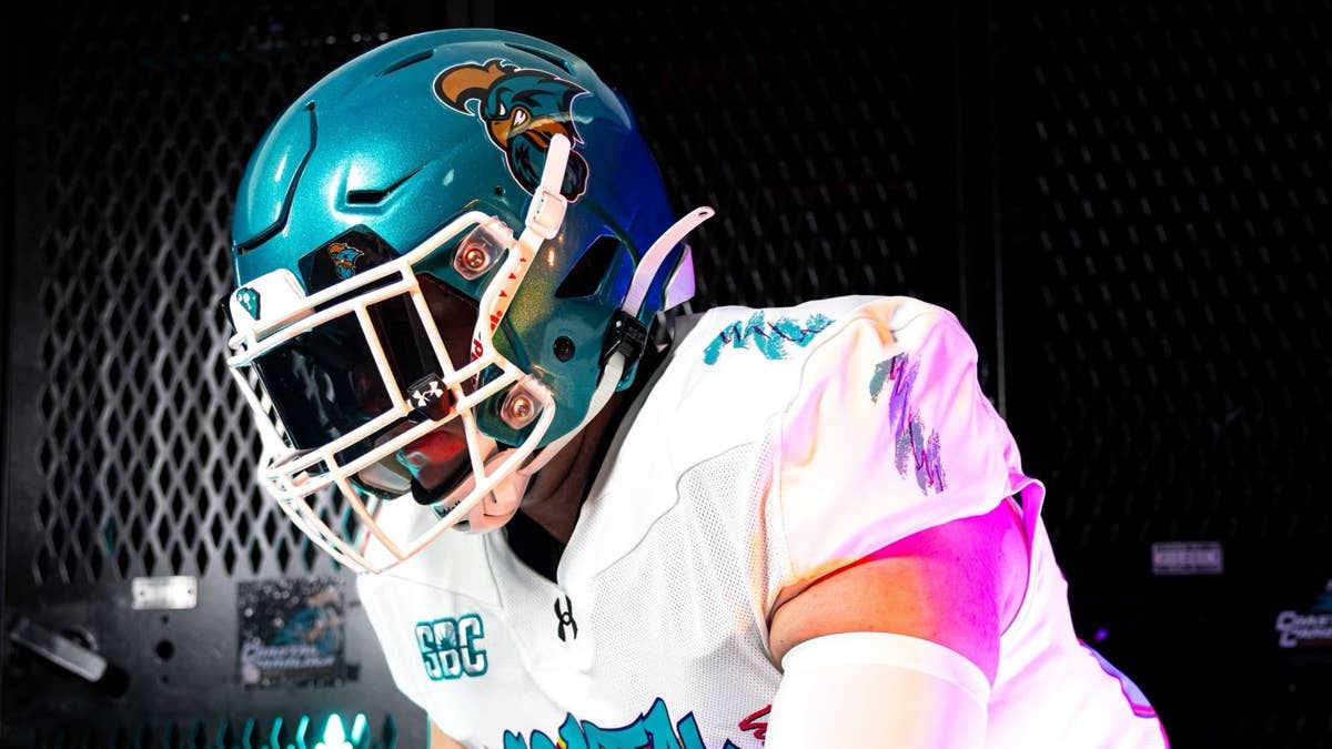Coastal Carolina Has Unveiled Special 1990s-Themed College Football Uniform