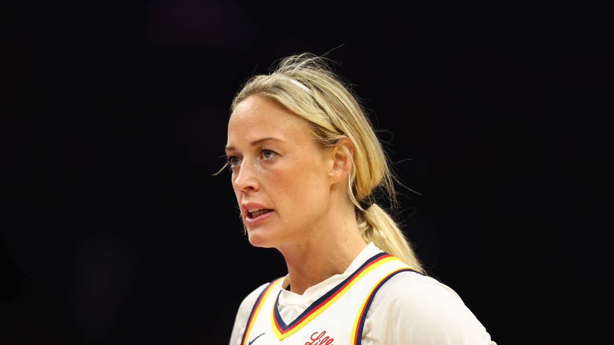 Sparks Star Apologizes to Sophie Cunningham