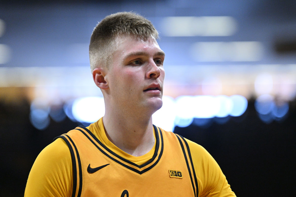 Iowa's Bennett Stirtz Shares NIL Update Before Nebraska Game