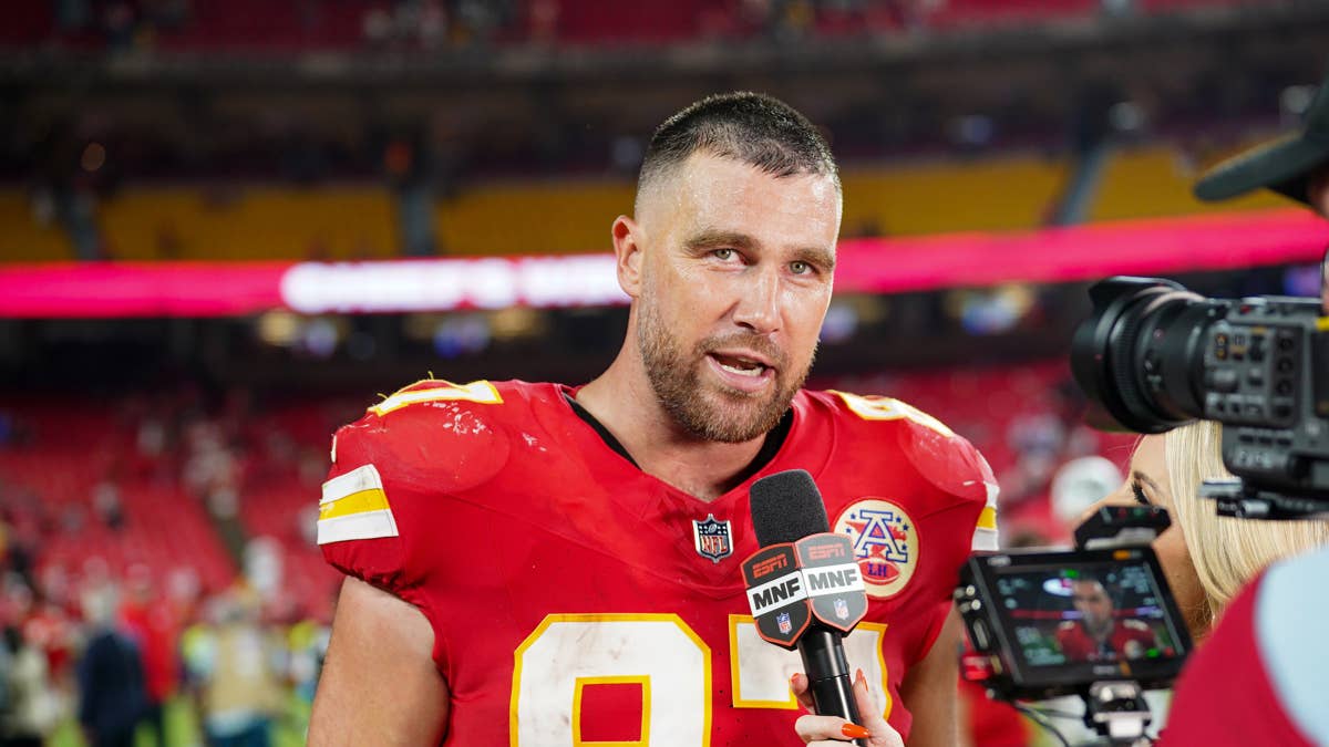 Kansas City Chiefs TE Travis Kelce Sends Clear Kenneth Walker III Message
