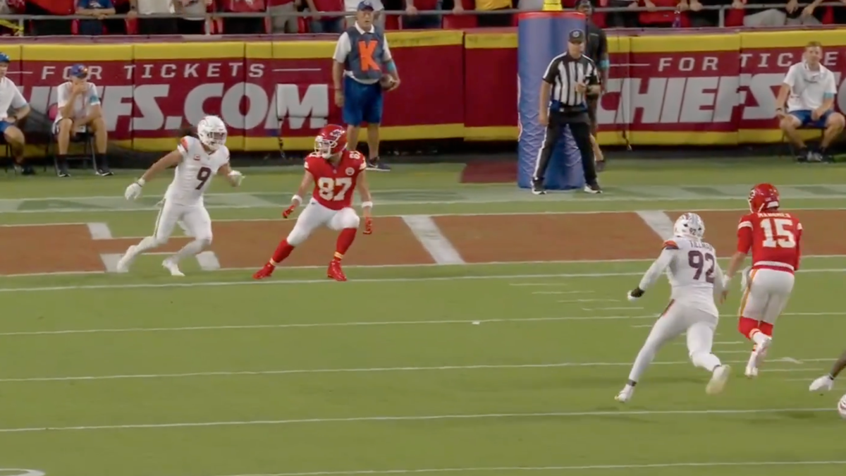 NFL Refs Make Excuse For 'Blatant' Missed Travis Kelce Penalty