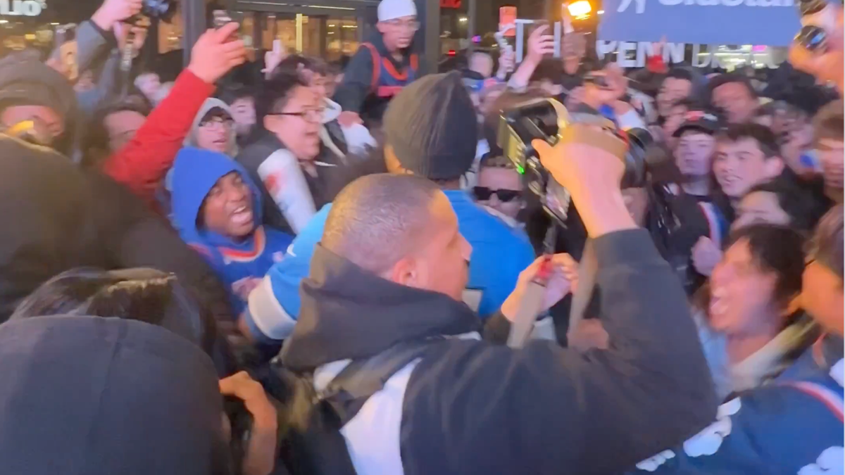 Knicks Fans Ripped For 'Unhinged' Behavior After Game 2 Loss
