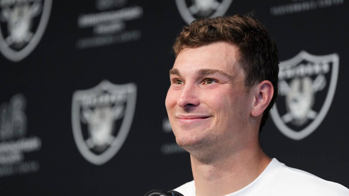Raiders OC Andrew Janocko Heaps Praise on Fernando Mendoza