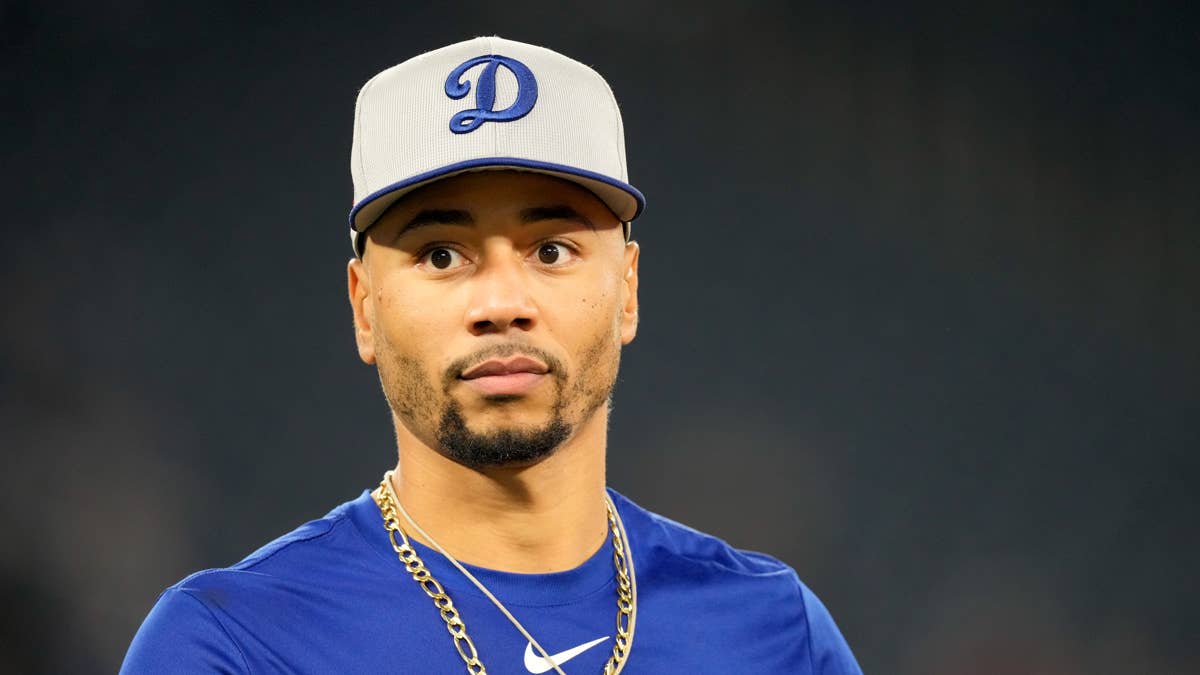 Los Angeles Dodgers’ Mookie Betts Makes Announcement Before Twins Game