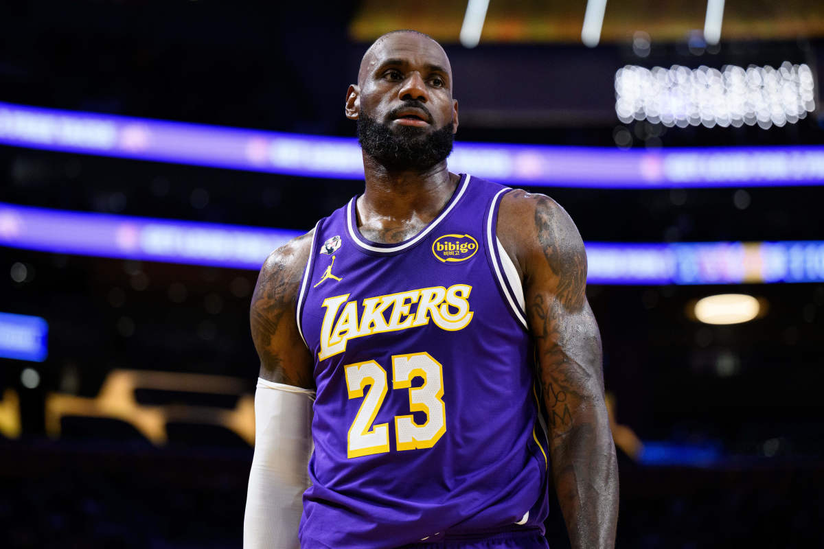 Lakers Announce Major LeBron James Injury News Before Thunder Game