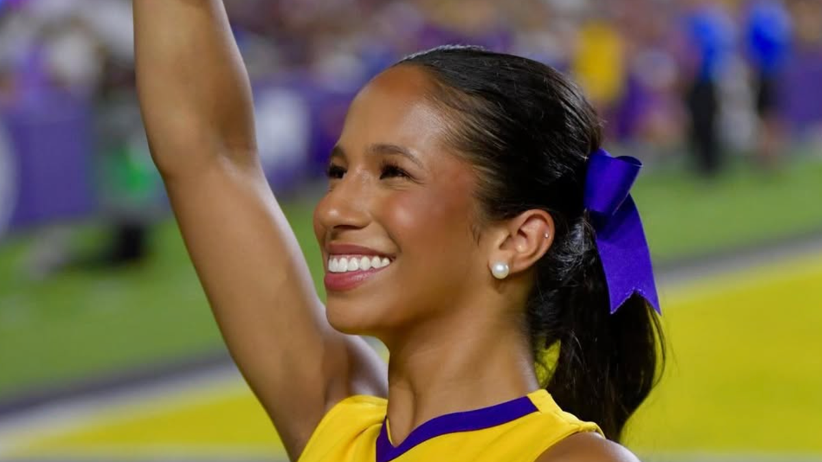 LSU Cheerleader Sends Fans Into Frenzy With Swimsuit Photo