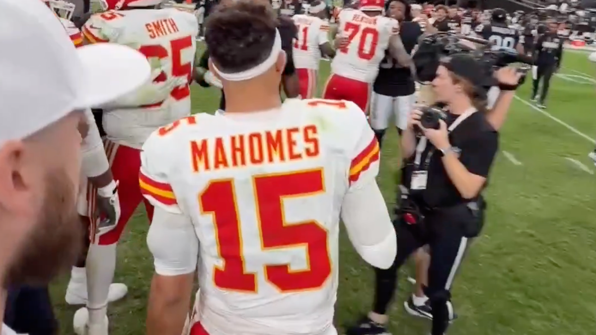 Patrick Mahomes Showed Great Sportsmanship After Sunday's Comeback Win