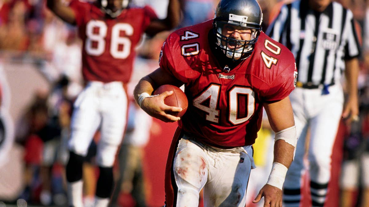 5 Best Running Backs in Tampa Bay Buccaneers History