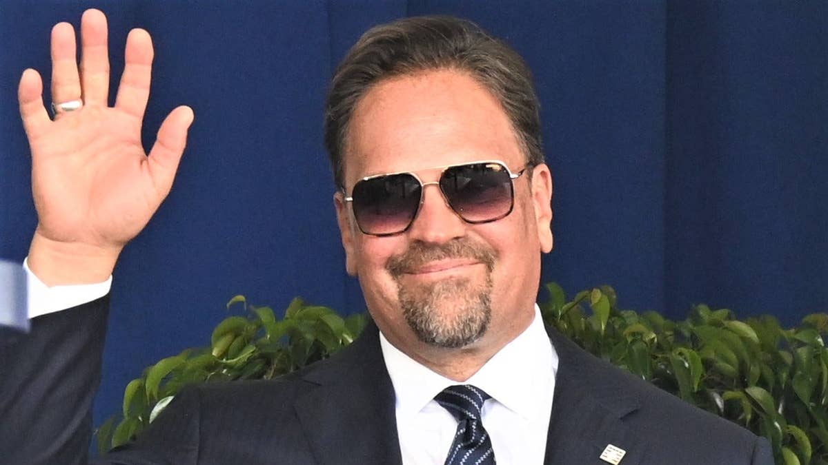 In 1988, the Dodgers picked Mike Piazza 1,390th overall in the 62nd round as a favor to his father; he went on to hit 396 home runs as a catcher, a record for the position