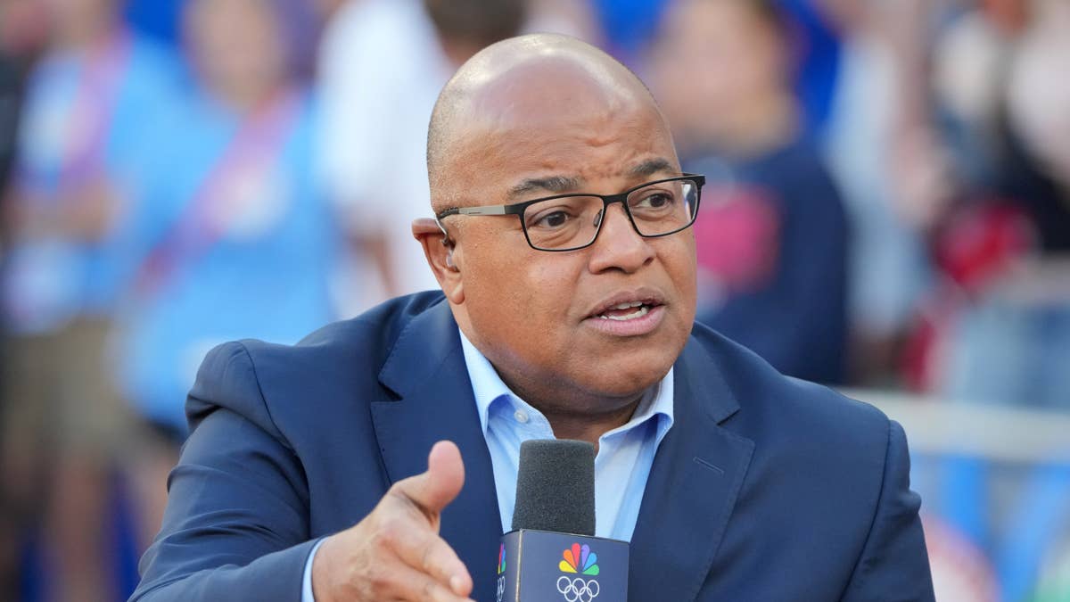 Mike Tirico Butchered Tina Fey's Name During Knicks vs. Hawks