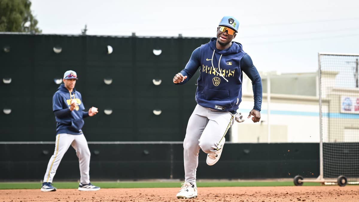 Brewers to Promote Top Prospect Outfielder
