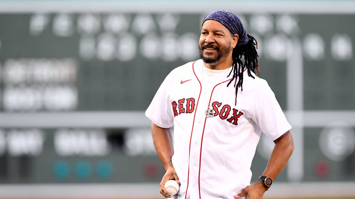 Red Sox Legend Seeking MLB Hitting Coach Job