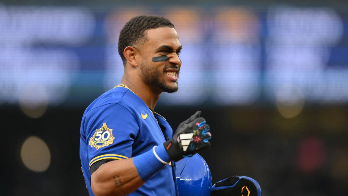 Pair of Mariners Outfielders Leave Game vs. Angels with Injury