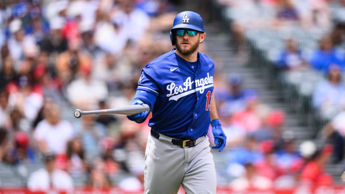 Dodgers Manager Delivers Good News on Max Muncy