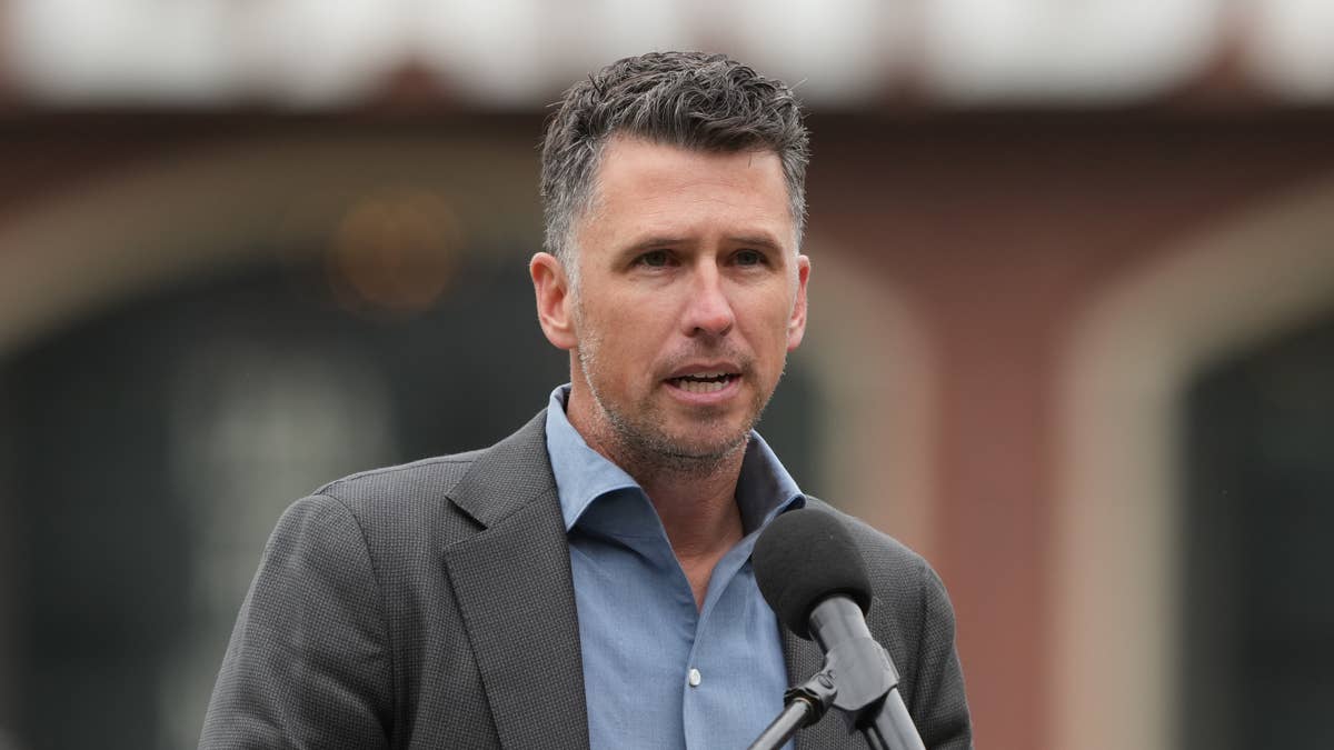 Buster Posey Refuses To Answer Questions About Pride Night Controversy