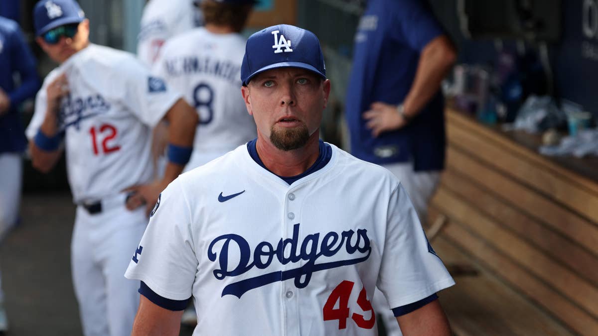 Blake Treinen suffers shoulder injury warming up in bullpen; Dave Roberts says Dodgers reliever's season is likely over pending imaging